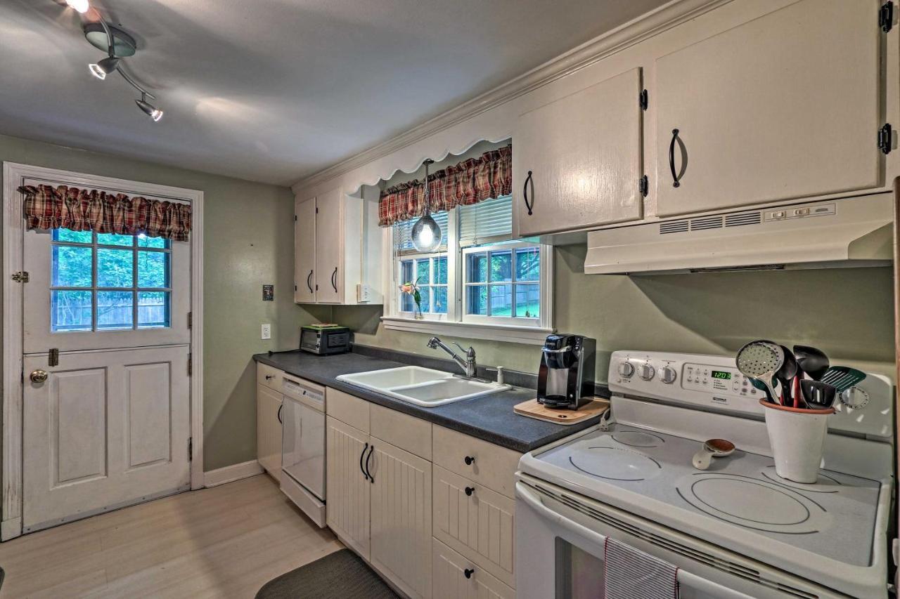 Historic Essex Home With Large Yard Near Downtown! Екстер'єр фото